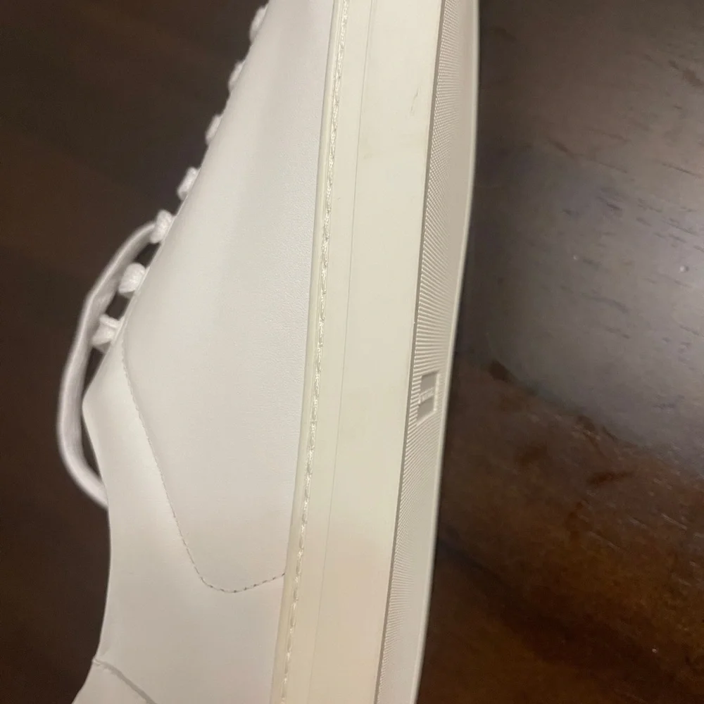 Burberry White Sneakers Minimalist Design - Picture 13 of 15